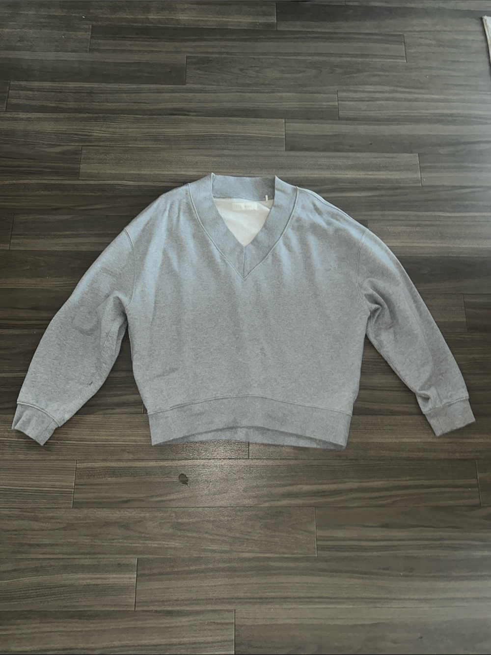 V-Neck Lightweight Men Cropped Sweatshirt in Light Gray
